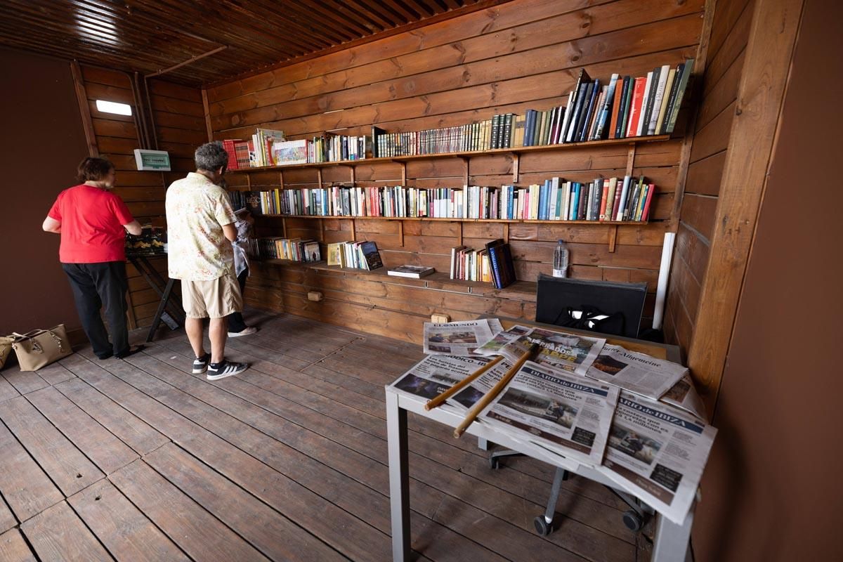 Todas las imágenes de la Biblioplatja de Talamanca