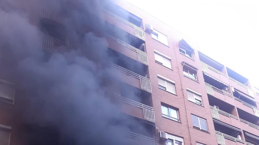 Incendio en un garaje de la avenida Primero de Mayo