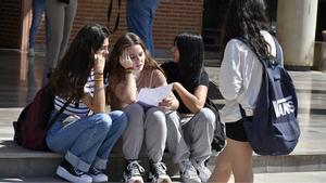 Alumnas participantes en la EvAU en Castilla-La Mancha.