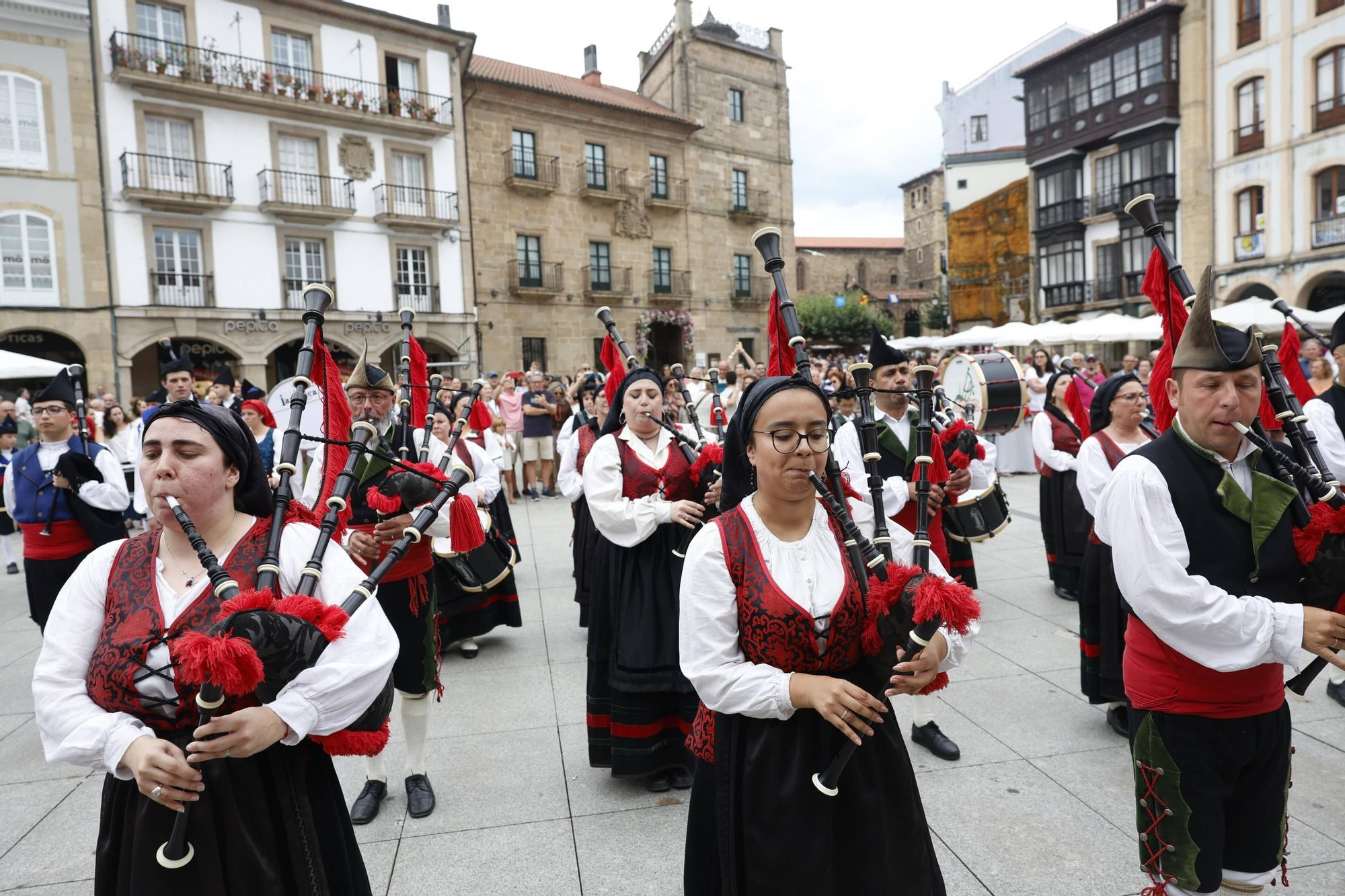 EN IMÁGENES: Así ha sido el primer día del Intercéltico en Avilés