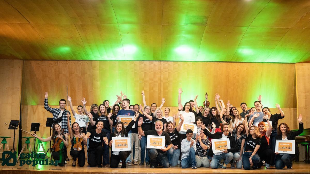 Premiats de la quinta edició 'Sense Barreres'.