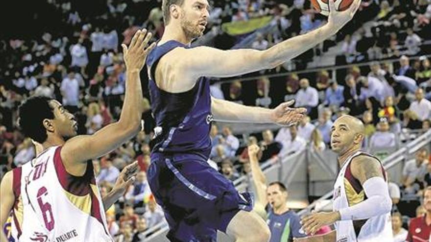 Felipe Reyes y Pau Gasol llevan a España a la victoria