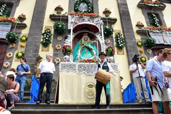 Procesion y Romeria por las Fiestas de las ...