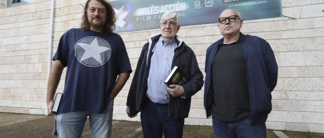 Por la izquierda, Felipe Cabrerizo, Fernando Fernán Gómez y Santiago Aguilar, ayer, en Álvarez Acebal. | R. Solís