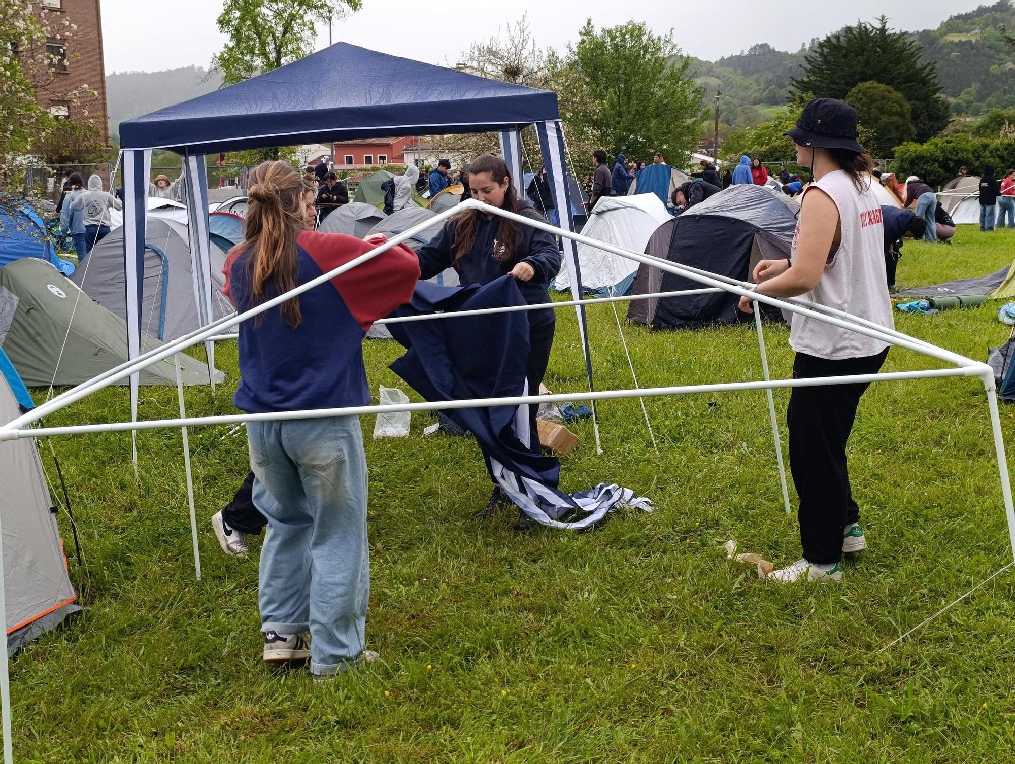 El rugby acampa en Grado