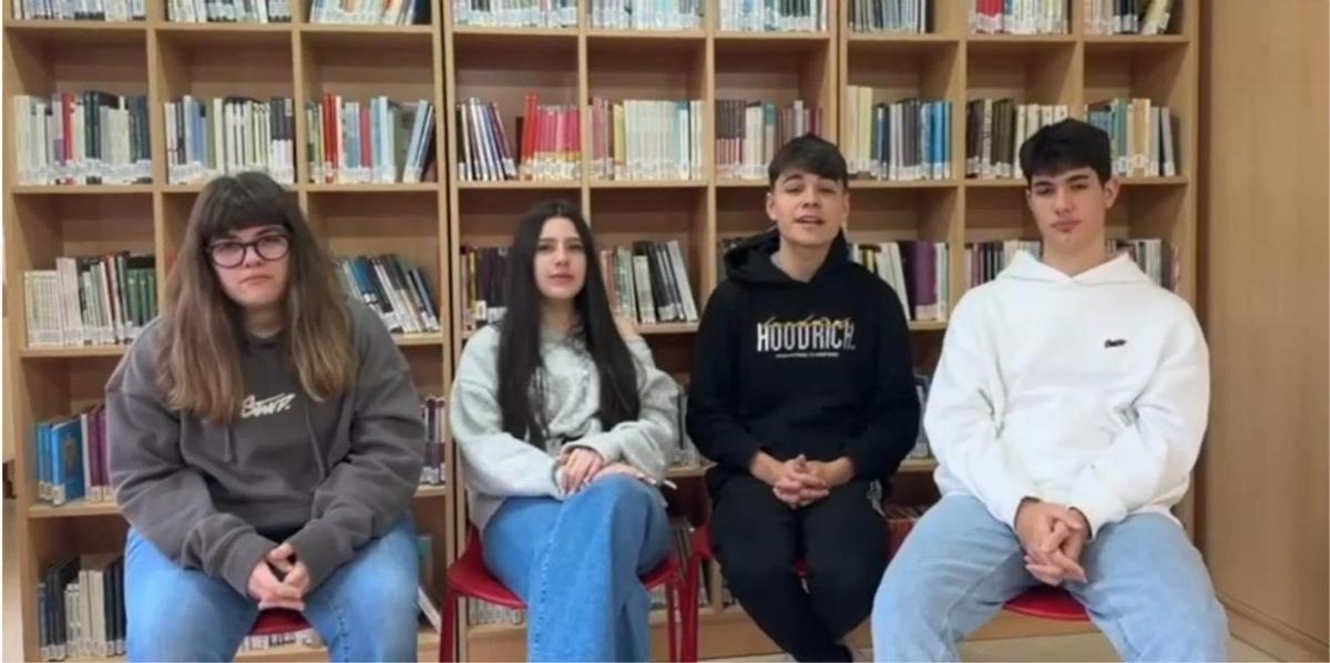 Por la izquierda, Adriana Casais Trillo, Ainoa Liñeiro Cambeiro, Pablo Santamaría Paz y Fernando Santabaya Martínez.