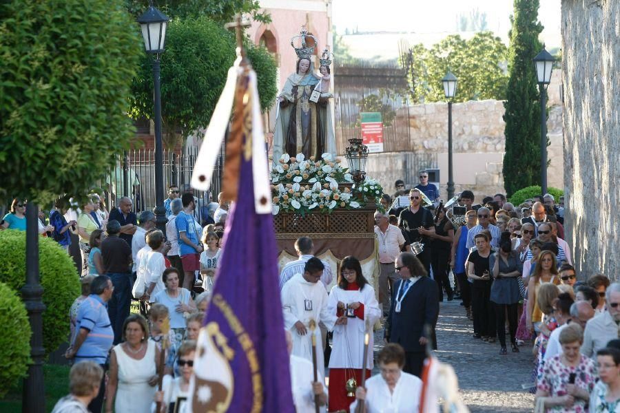 La procesión del Carmen toma el casco antiguo