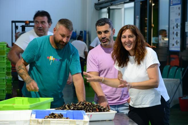 El regreso de los percebeiros a Ons después de 15 meses