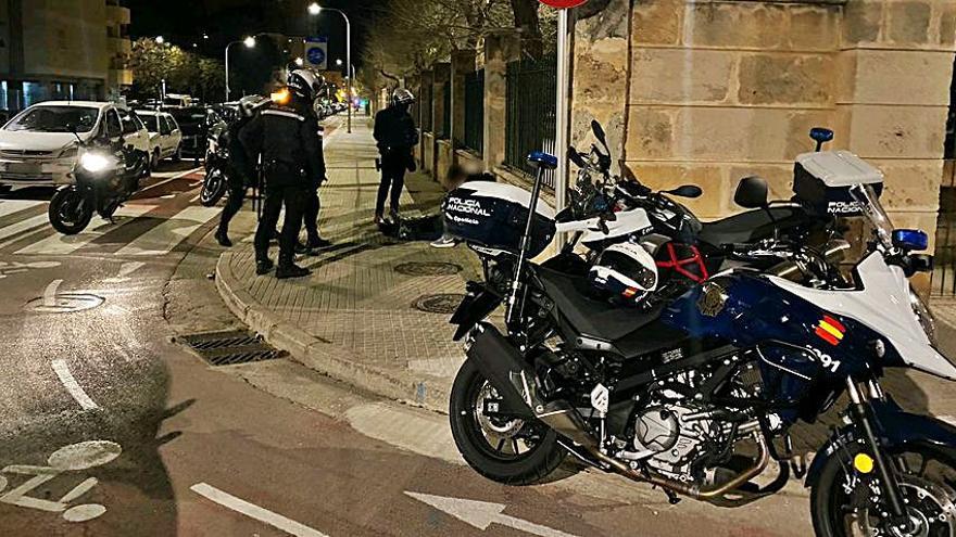 Agentes de Policía, durante una intervención en Palma. | CNP