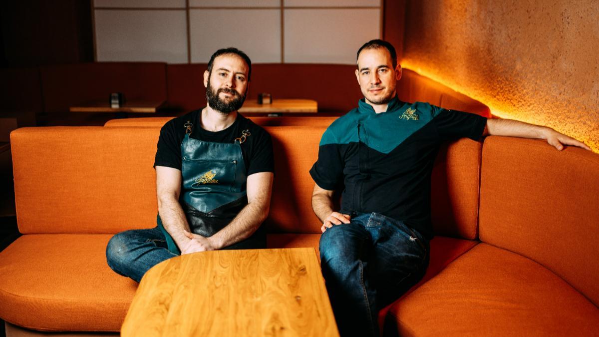 David y Mario Viallón, los hermanos al frente de la coctelería Angelita Madrid.