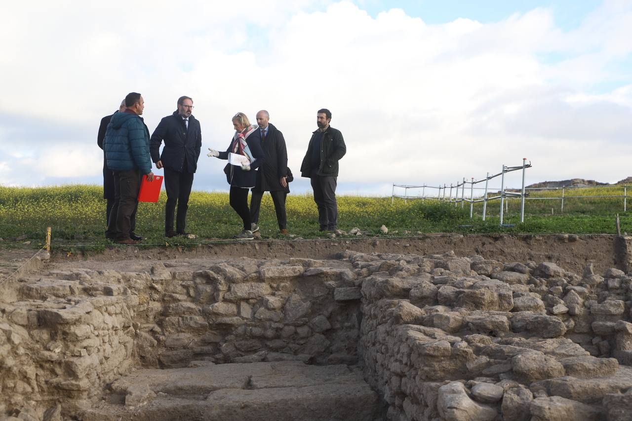 Las excavaciones de Ategua muestran un templo romano anterior al anfiteatro
