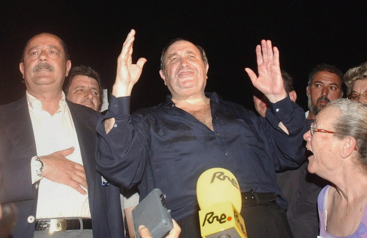 De la alcaldía de Marbella a la prensa rosa y la cárcel: la vida de Julián Muñoz, en imágenes