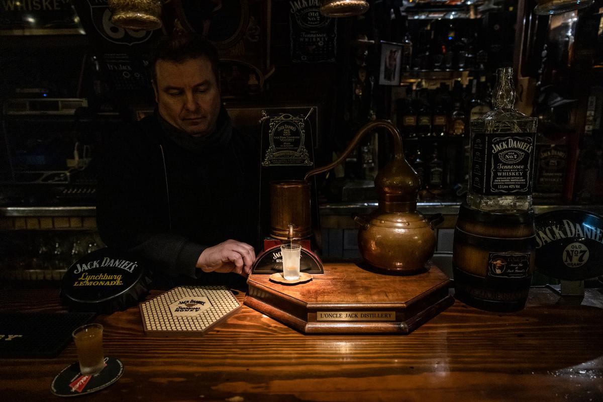 El último año de LOncle Jack, un museo-bar dedicado al Jack Daniels y una emblemática sala de conciertos en LHospitalet.