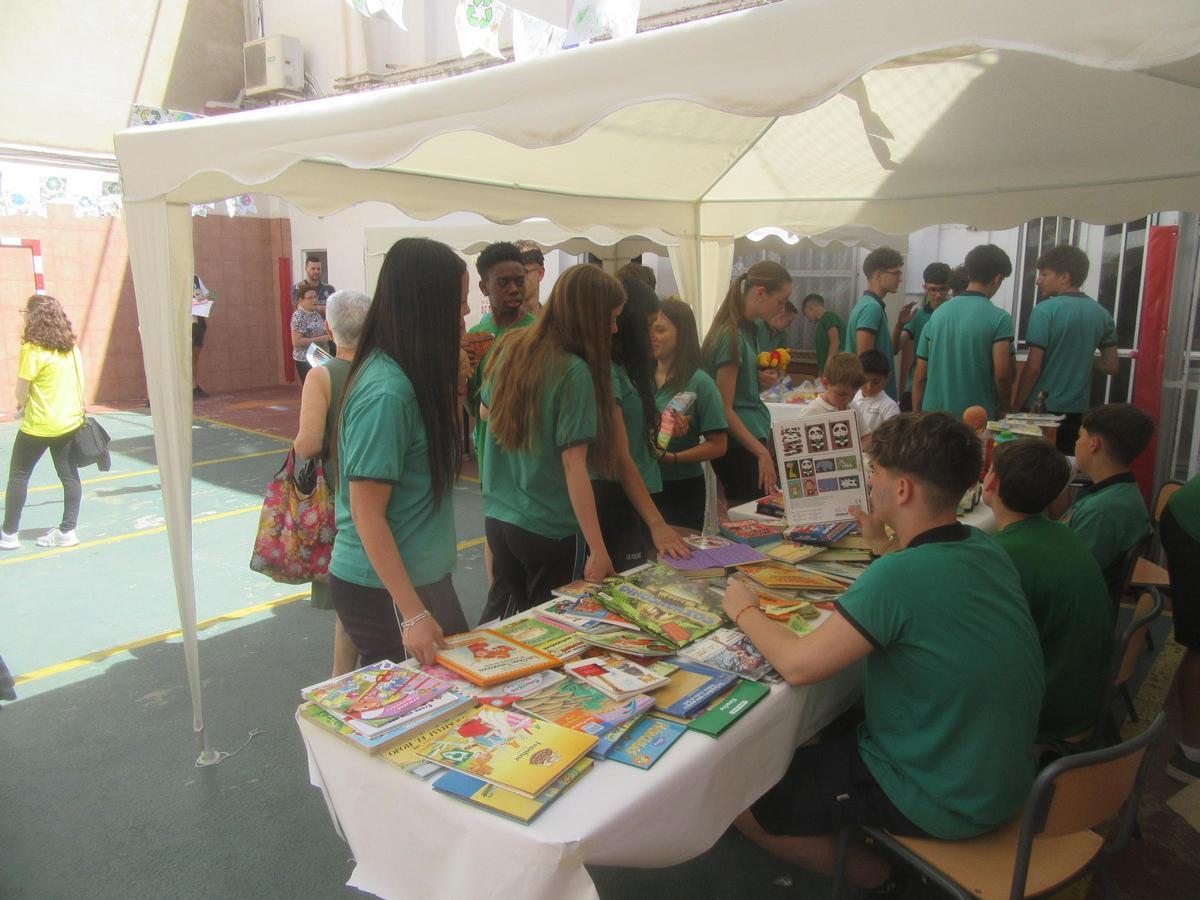 Puesto de venta de libros.
