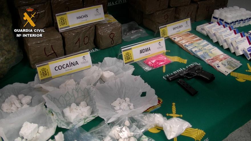 Cae un grupo criminal que distribuía drogas y medicamentos desde Villanueva de la Sierra