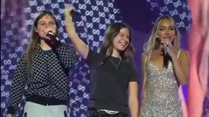 Las hermanas Farelo… @akabadgyal @gretafarelo y @mushkaaa___ ayer en el WiZink Center. Hoy domingo repiten…