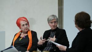 (I-D) La periodista Rosa María Calaf; la periodista y política Teresa Eulàlia Calzada Isern y la periodista Olga Viza durante el acto institucional del 8M en la Generalitat, a 6 de marzo de 2026, en Barcelona, Cataluña (España). El Govern reivindica este año el legado histórico del movimiento feminista y reconoce los derechos conquistados gracias a la lucha colectiva de las mujeres con motivo del Día Internacional de las Mujeres 06 MARZO 2026;FEMINISMO;MUJER;DÍA DE LA MUJER;ACTO INSTITUCIONAL;CATALUÑA; David Zorrakino / Europa Press 06/03/2026. Rosa María Calaf;Teresa Eulàlia Calzada Isern;Olga Viza;David Zorrakino