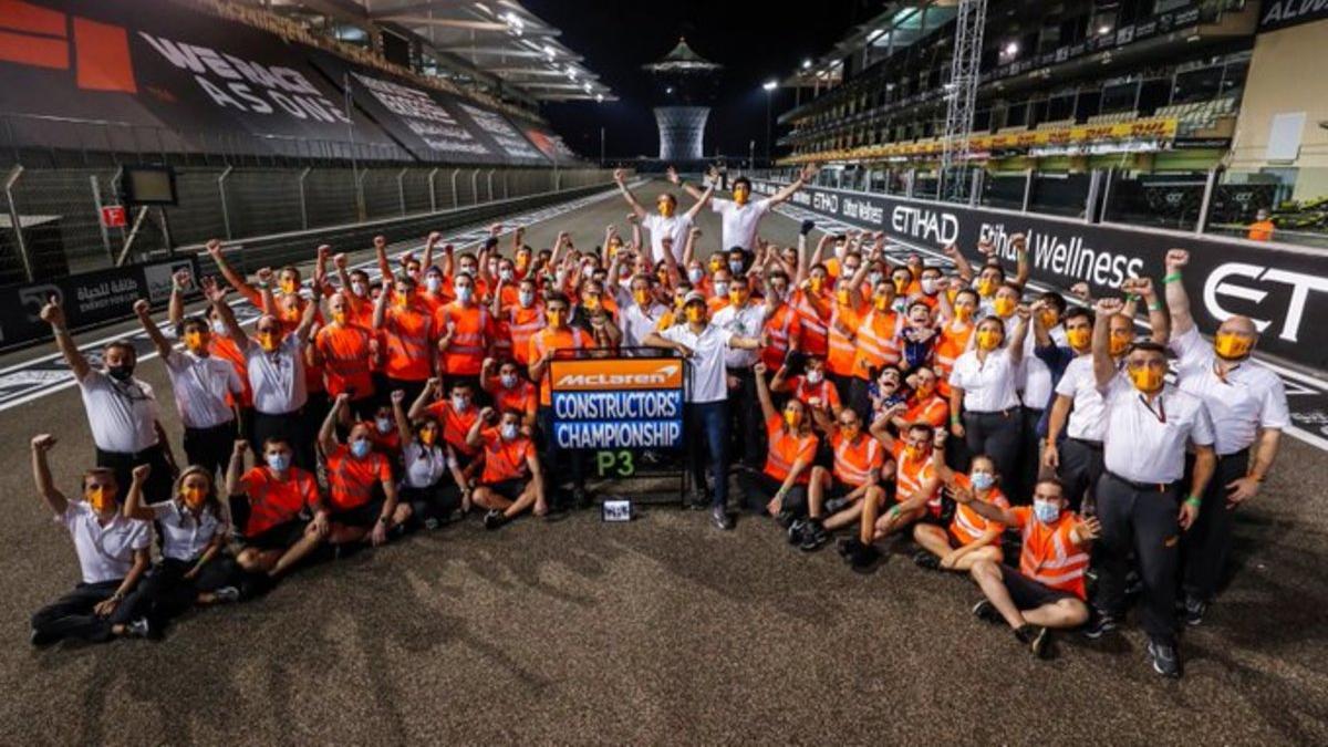 Sainz, en su despedida de McLaren en Abu Dhabi