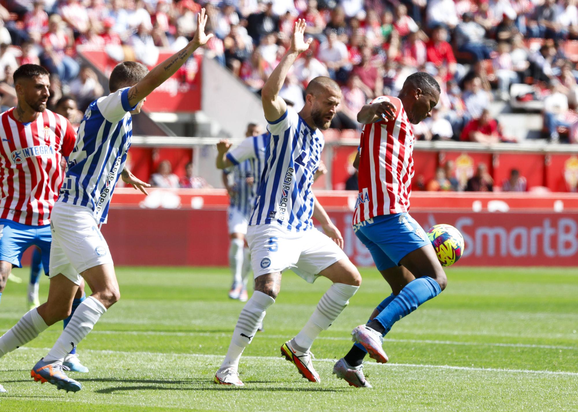 Así fue el encuentro entre el Sporting y el Alavés