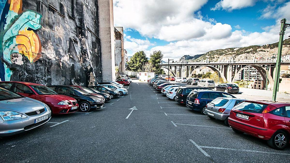 Una de las zonas de parking en el centro histórico de Alcoy. | JUANI RUZ