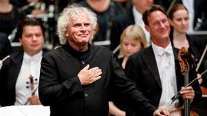 El director de la Orquesta Sinfónica de Londres, Sir Simon Rattle.