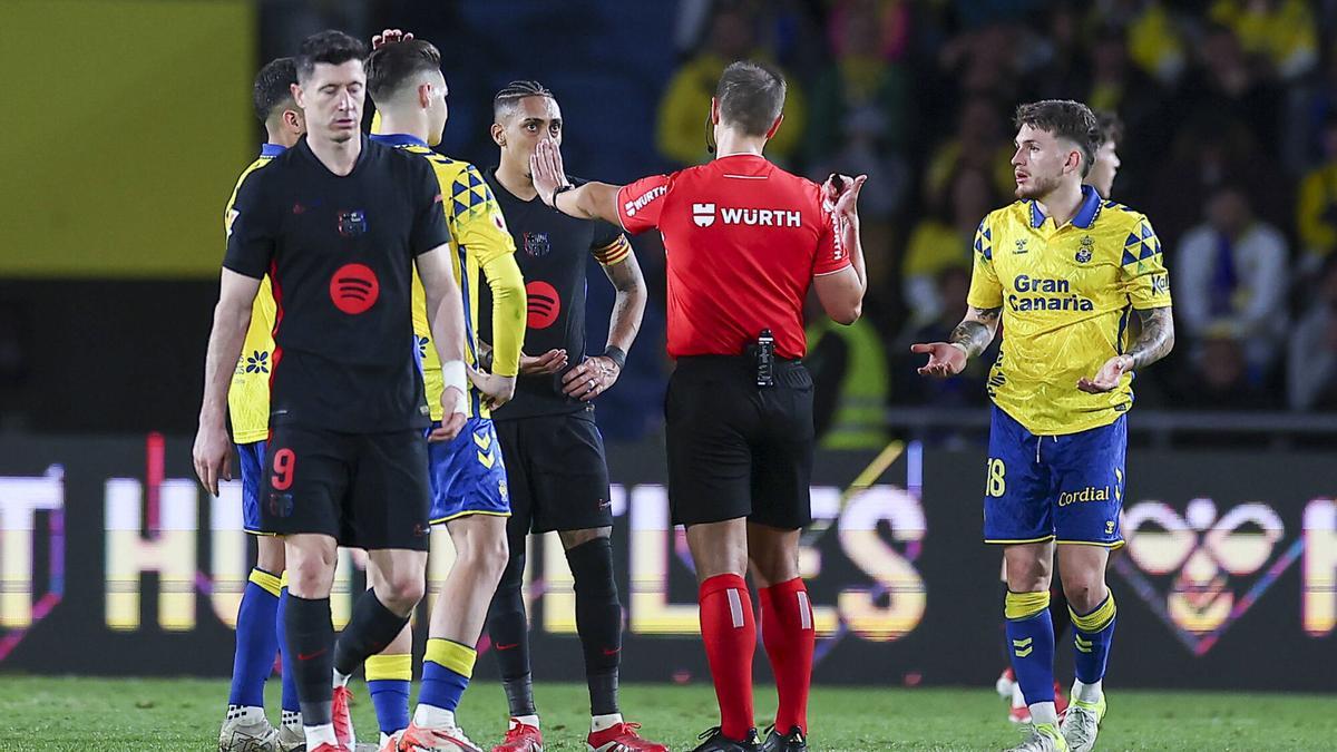 Cordero Vega, durante el partido del Barça en Las Palmas