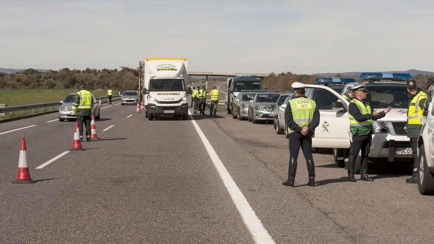 Control de tráfico en la provincia de Ourense. // Brais Lorenzo