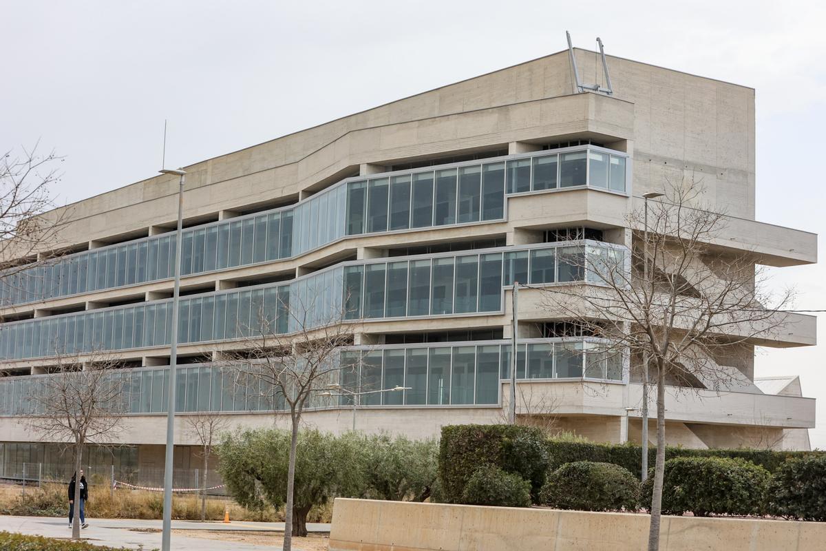 Nuevo centro de empresas obra de Vázquez Consuegraa punto de licitar su uso por empresas