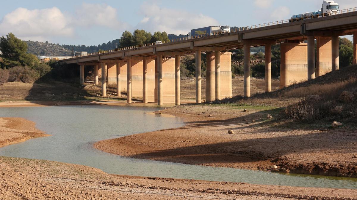 Vídeo: Los pantanos caen al nivel más bajo en siete años en el otoño más seco