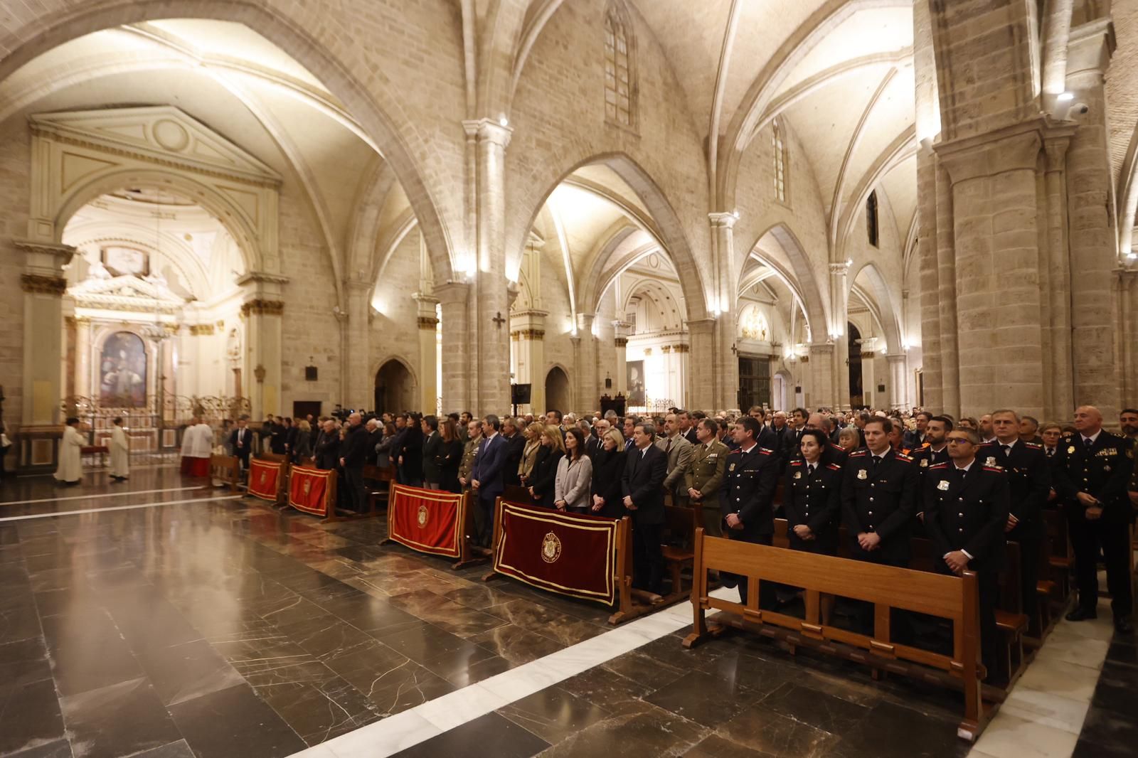 Así ha sido la misa en honor a las víctimas de la tragedia de Campanar