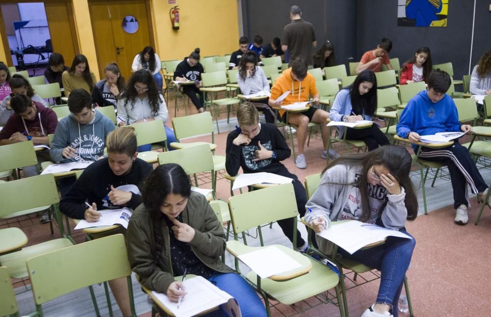 La Plataforma Galega en Defensa do Ensino Público cifró este mediodía en más de un 80% los alumnos convocados a las pruebas de evaluación de 6º de Primaria y 4º de ESO que no acudieron a realizarlas.