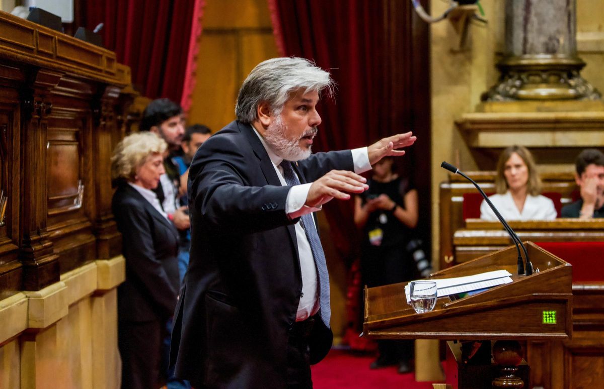 El presidente del grupo parlamentario de Junts, Albert Batet, en el Parlament