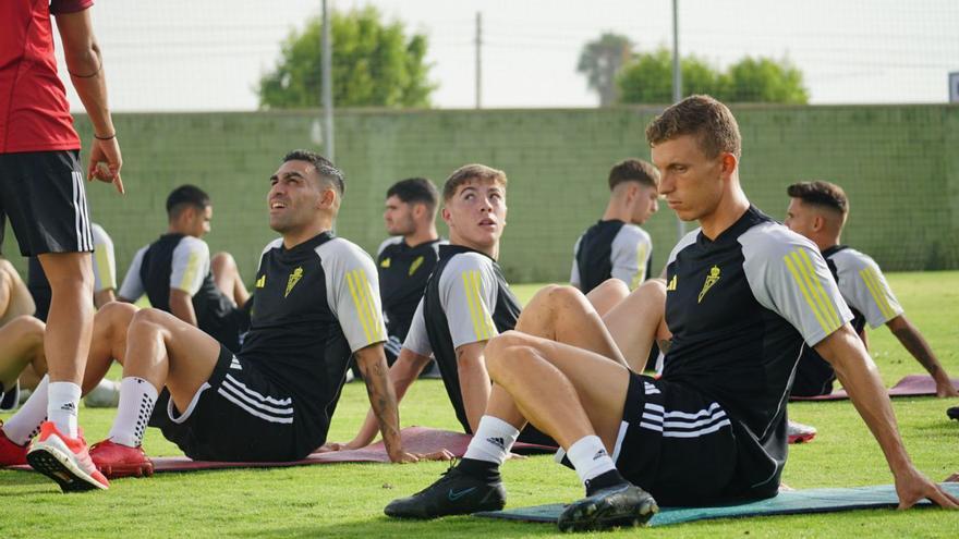 El Real Murcia empata ante el Sheffield Wednesday en su primer partido de pretemporada