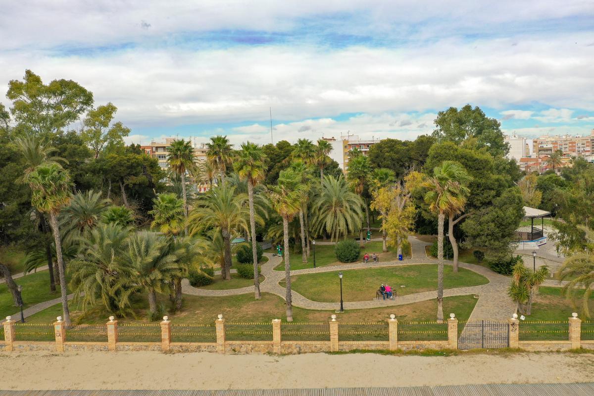 Imagen aérea del parque de Doña Sinforosa y el área de reparto 82. El vallado desaparece en el proyecto