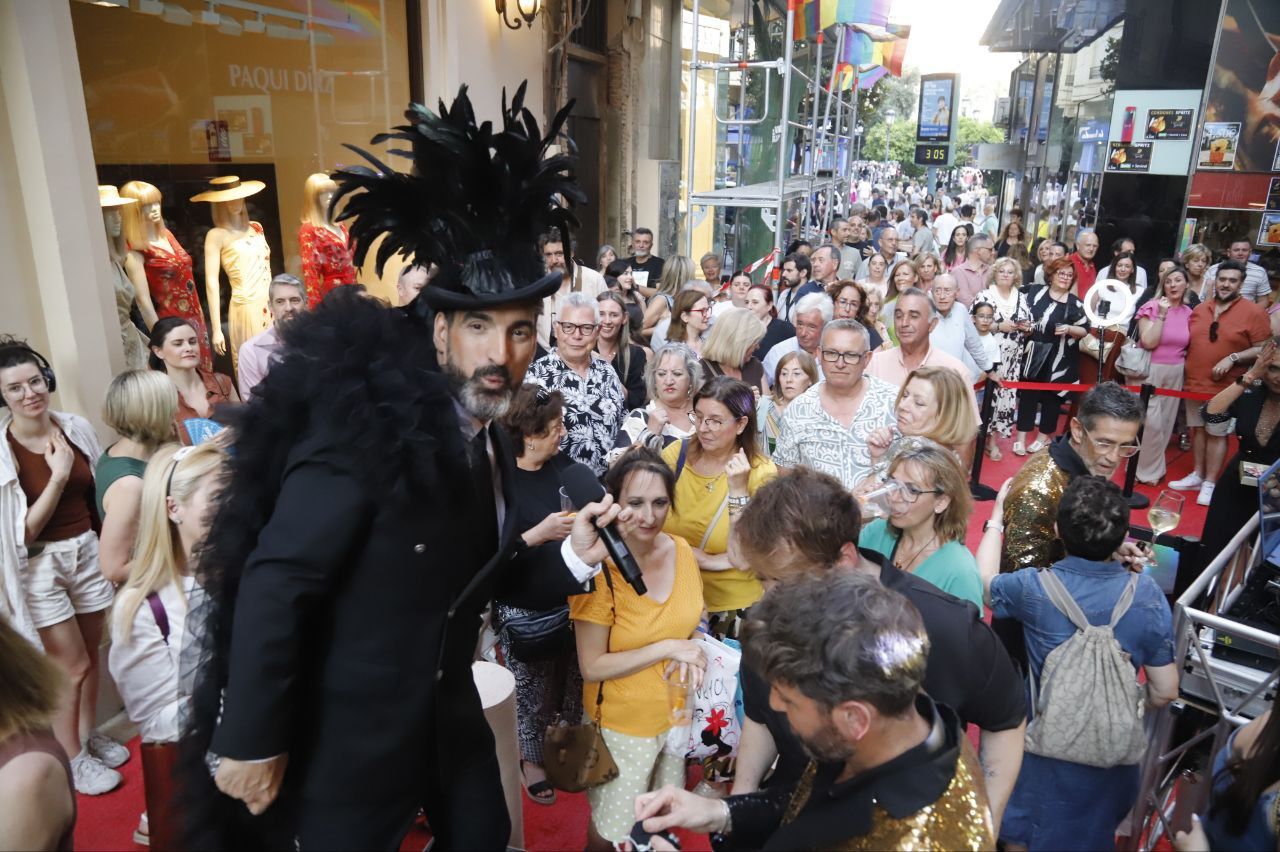 El centro de Córdoba se llena de ambiente en la Shopping Night 2025