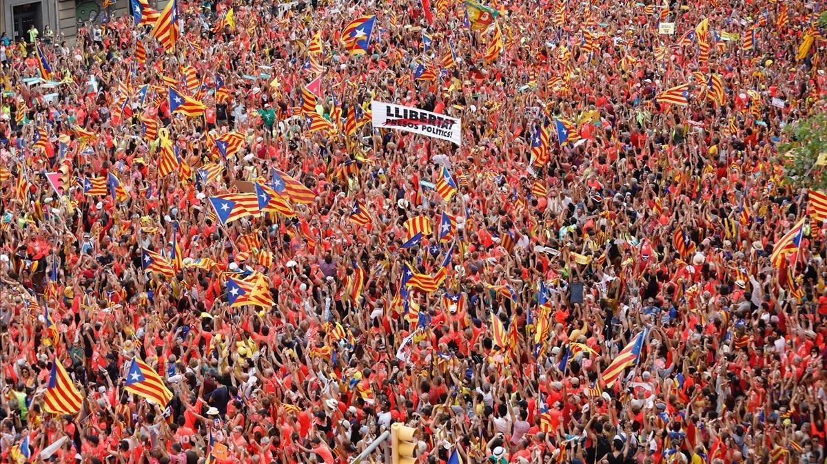 El ambiente en la Diagonal, entre las calles de Marina y Sardenya.