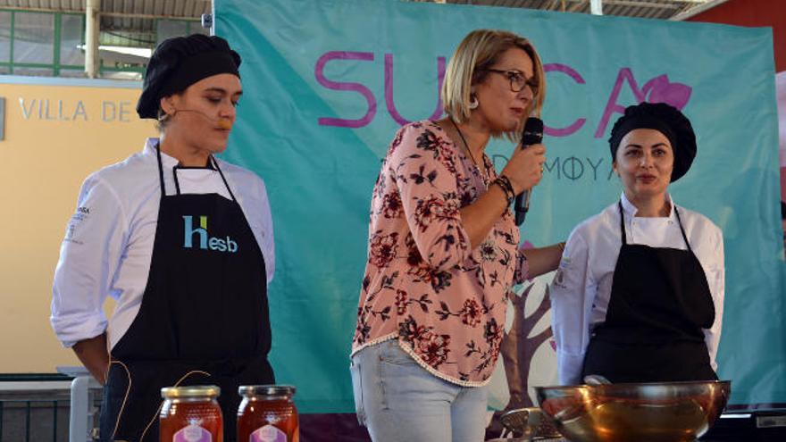 Vidina Curbelo durante el taller que impartió ayer en Moya.