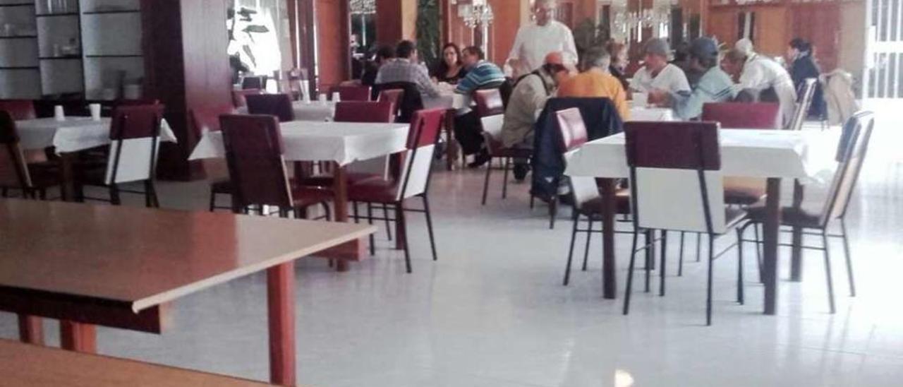 Las instalaciones del comedor social, en una de las plantas del restaurante Casa Mariano. // S.Á.