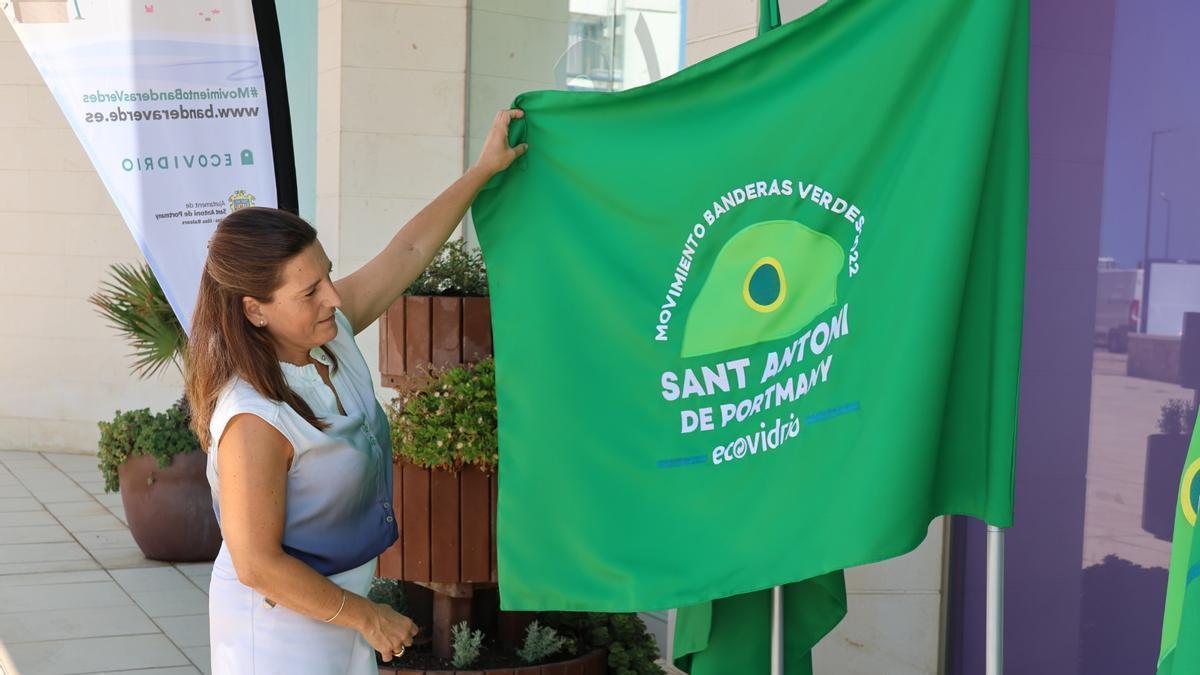 Sant Antoni quiere revalidar su Bandera Verde para seguir siendo "referente de Baleares" en reciclaje de vidrio