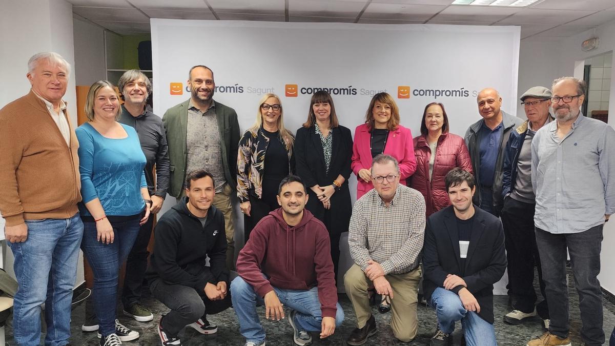Representantes de Compromís, en la sede del partido.