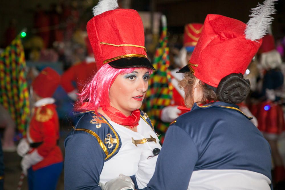 Muro se viste de color con su tradicional carnaval