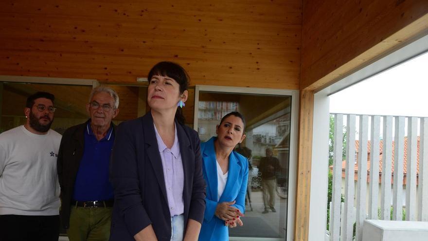 Ana Pontón (BNG) exige, ante el nuevo centro de salud, a Rueda que «devuelva las urgencias a Moaña. Una ambulancia no es un PAC»