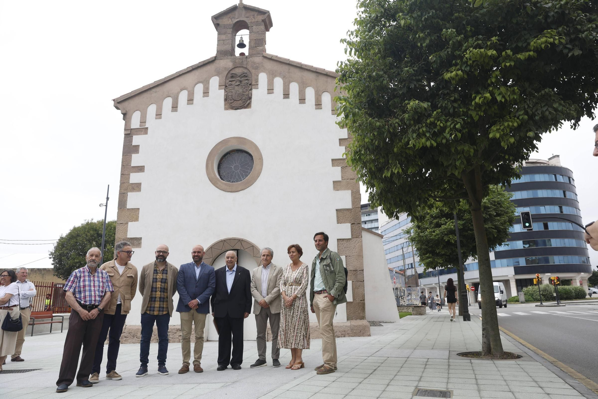 Gijón abre la puerta a Naval Azul desde esta nueva plaza en el corazón de El Natahoyo (en imágenes)