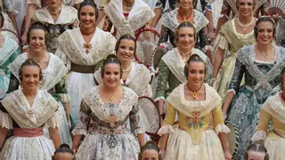 La JCF completa los indumentaristas de las Falleras Mayores de València y cortes de honor 2026 a dos meses y medio de "la Telefonada"