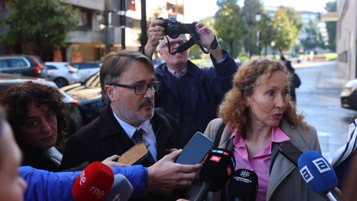 Javier Muñoz y Helena González, los abogados de los padres de la "casa de los horrores".