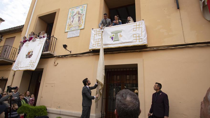 &quot;Vítols&quot;, &quot;parells&quot; y ofrendas a 24 grados en el primer día grande de Sant Antoni