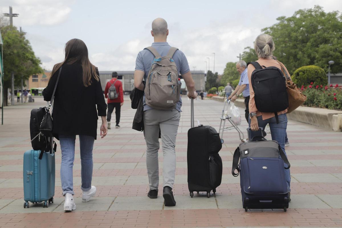 El alcalde de Córdoba advierte de que la suspensión de licencias se ampliará si las viviendas turísticas crecen en otros barrios