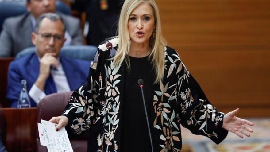 El juez descarta imputar a Cifuentes por no tener relación con la financiación del PP