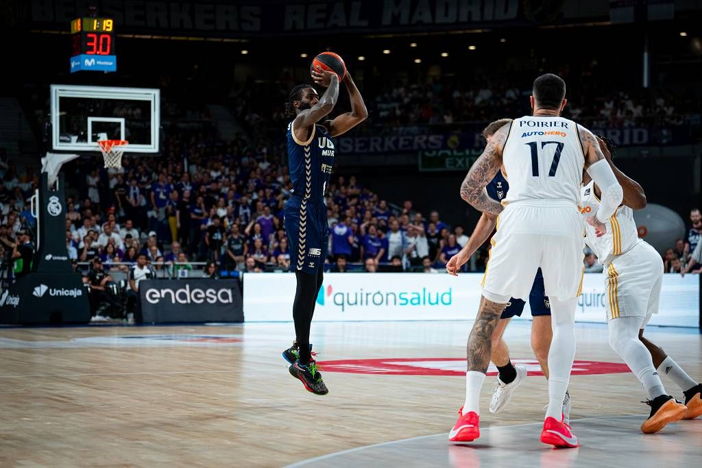 Las imágenes del Real Murcia-UCAM Murcia, primer partido de la final de la ACB