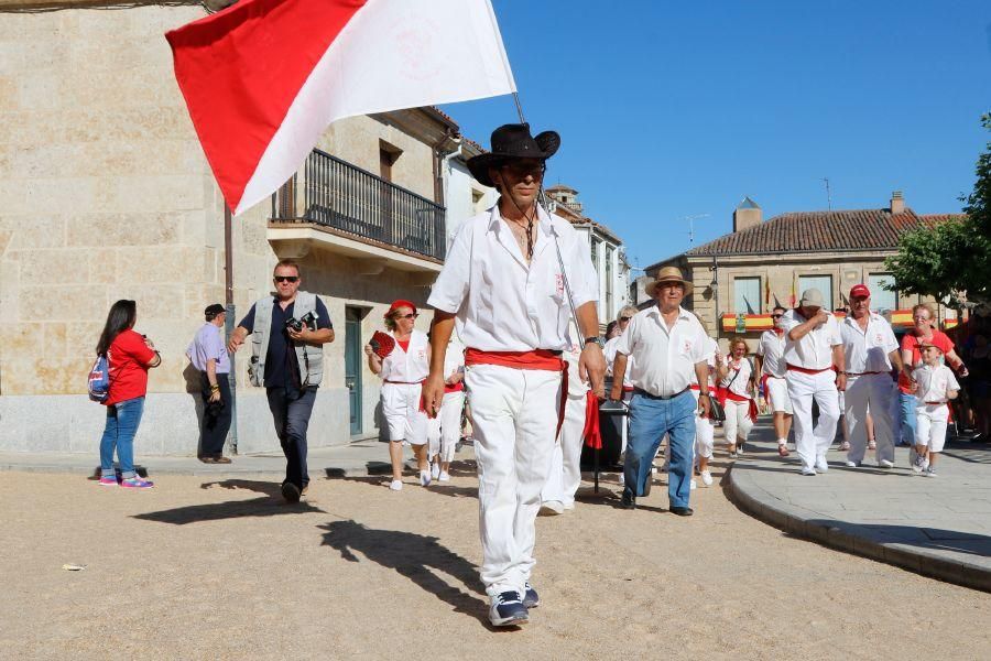 Las peñas inician las fiestas en Fuentesaúco